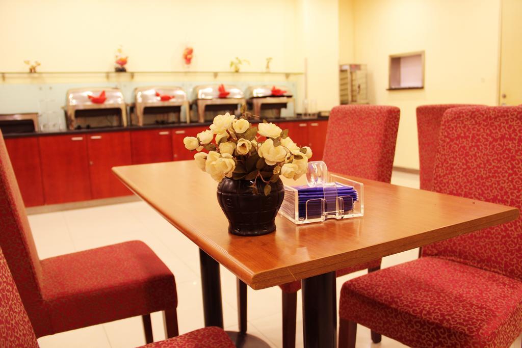 Hanting Express Beijing Guomao Exterior foto